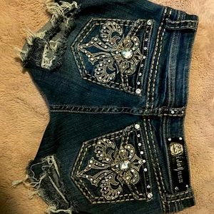 L A IDOL USA size 7/30 distressed jean shorts